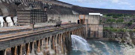 Represa Itaipu Bajante de Produccion