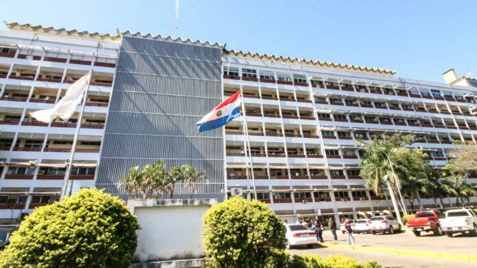 fachada-del-Hospital-central-del-IPS-2-2