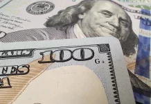 El dólar ingresa a la barrera de los G. 8.000 dando inicio a una posible crisis cambiaria