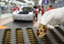 Porsche abandona su apuesta eléctrica tras el fracaso del Taycan y sale del índice DAX alemán