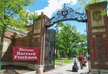 Trump eleva a 1.000 millones de dólares su exigencia financiera a Harvard tras el fracaso de las negociaciones mientras enfrenta reveses judiciales