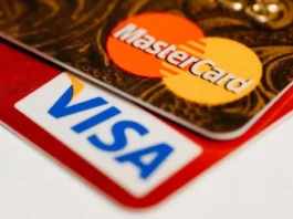 Visa y Mastercard suspenden operaciones en Cuba ante el éxodo empresarial y financiero desatado por las sanciones de Trump